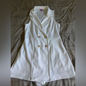 White Sleeveless Double-Breasted Romper